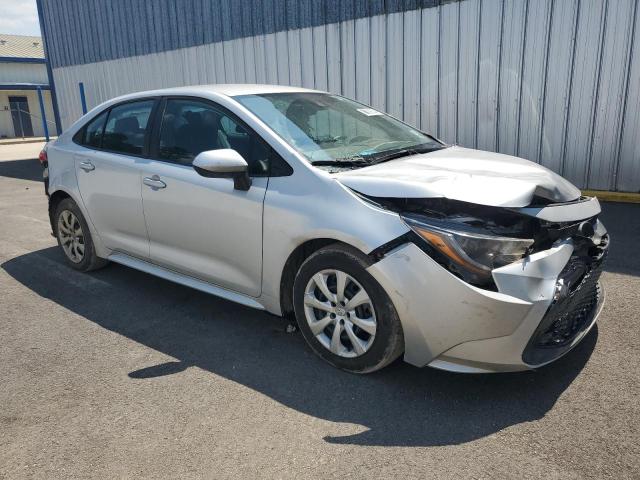 5YFEPMAE5NP339532 - 2022 TOYOTA COROLLA LE SILVER photo 4