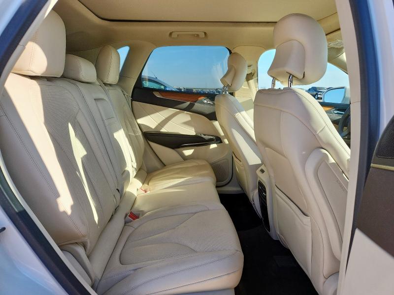 5LMTJ2AH1FUJ10382 - 2015 LINCOLN MKC WHITE photo 11