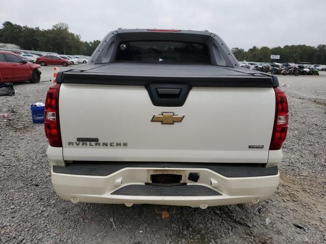 3GNEC32069G280423 - 2009 CHEVROLET AVALANCHE C1500 LTZ WHITE photo 6