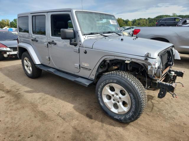 1C4HJWEG7FL531180 - 2015 JEEP WRANGLER U SAHARA ვერცხლისფერი ფოტო 4