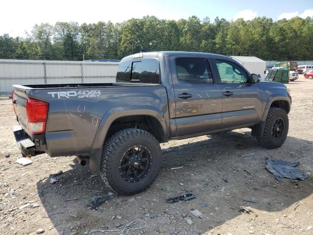 5TFCZ5AN3HX102275 - 2017 TOYOTA TACOMA DOUBLE CAB 灰色 照片 3