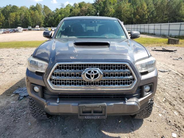 5TFCZ5AN3HX102275 - 2017 TOYOTA TACOMA DOUBLE CAB 灰色 照片 5