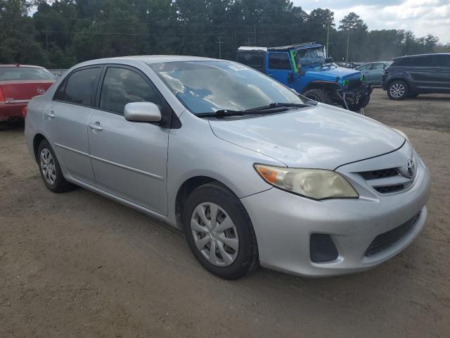 JTDBU4EE4B9159353 - 2011 TOYOTA COROLLA BASE Argent photo 4