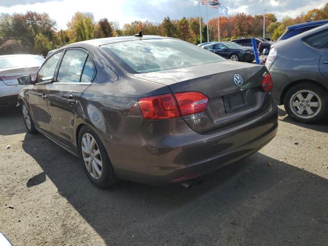 3VWB17AJ9EM385565 - 2014 VOLKSWAGEN JETTA SE BROWN photo 2