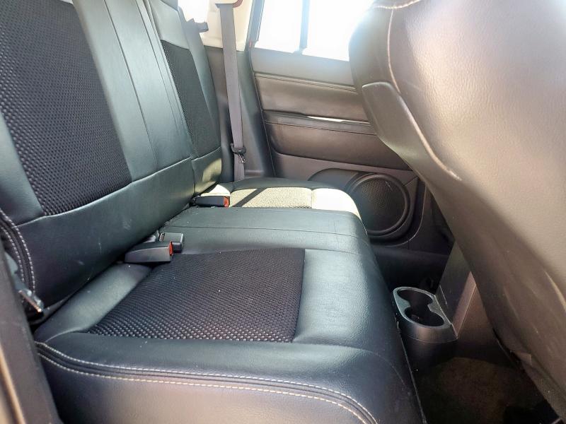 1C4NJCEA7GD773735 - 2016 JEEP COMPASS LATITUDE 红色 照片 11