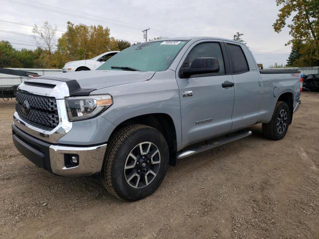 5TFUW5F10JX719643 - 2018 TOYOTA TUNDRA DOUBLE CAB SR/SR5 GRAY photo 1