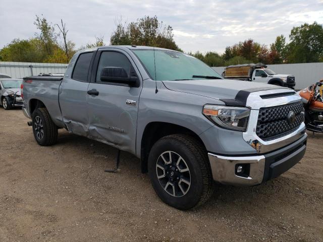 5TFUW5F10JX719643 - 2018 TOYOTA TUNDRA DOUBLE CAB SR/SR5 GRAY photo 4