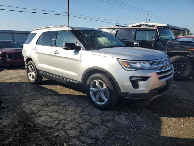 1FM5K7DH3KGA03960 - 2019 FORD EXPLORER XLT SILVER photo 4