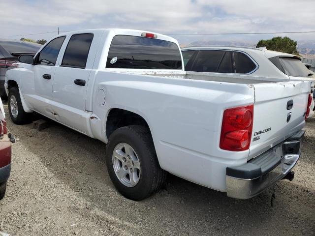 1D7HE48N66S502722 - 2006 DODGE DAKOTA QUAD SLT WHITE photo 2