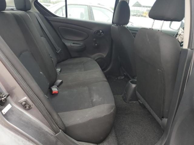 3N1CN7AP8JL851182 - 2018 NISSAN VERSA S 灰色 照片 10