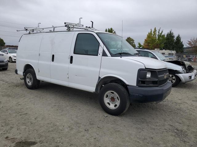 1GCWGFCB3F1153612 - 2015 CHEVROLET EXPRESS G2 WHITE photo 4