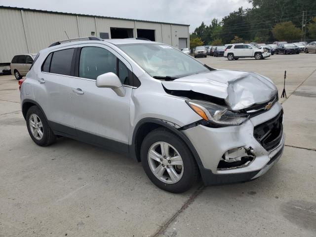 3GNCJLSB0HL160427 - 2017 CHEVROLET TRAX 1LT SILVER photo 4