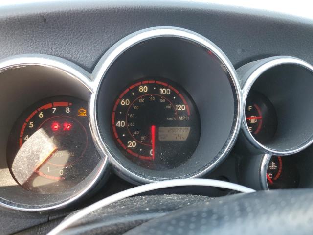 2T1KR32E15C380956 - 2005 TOYOTA COROLLA MA XR WHITE photo 9