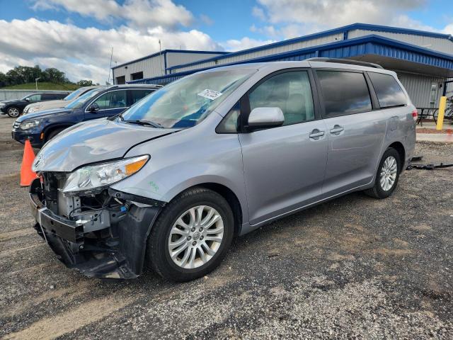 2012 TOYOTA SIENNA XLE, 