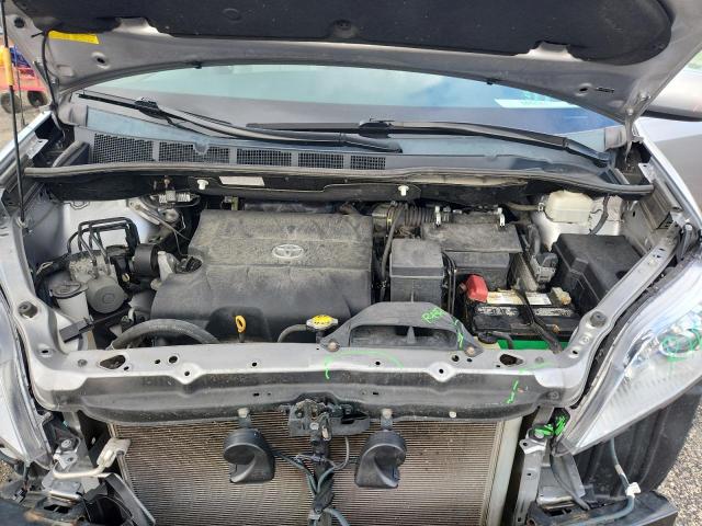 5TDYK3DC7CS255474 - 2012 TOYOTA SIENNA XLE GRAY photo 12