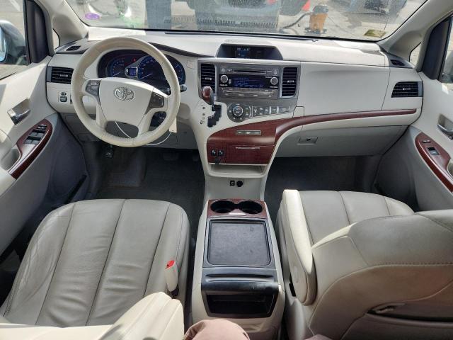 5TDYK3DC7CS255474 - 2012 TOYOTA SIENNA XLE GRAY photo 8