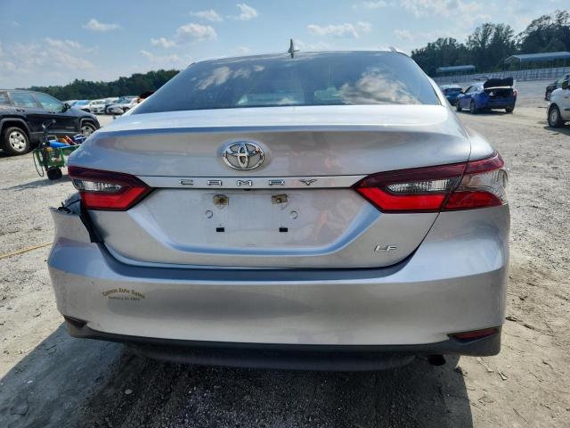 4T1C11AK2NU644109 - 2022 TOYOTA CAMRY LE SILVER photo 6