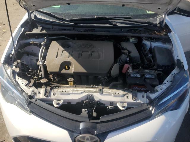 2T1BURHE2JC120679 - 2018 TOYOTA COROLLA L WHITE photo 11
