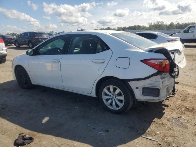 2T1BURHE2JC120679 - 2018 TOYOTA COROLLA L WHITE photo 2