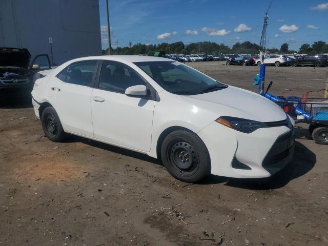2T1BURHE2JC120679 - 2018 TOYOTA COROLLA L WHITE photo 4