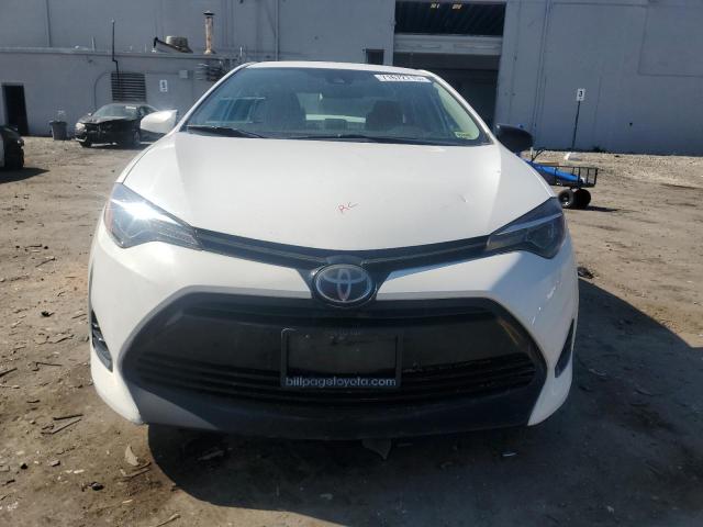 2T1BURHE2JC120679 - 2018 TOYOTA COROLLA L WHITE photo 5