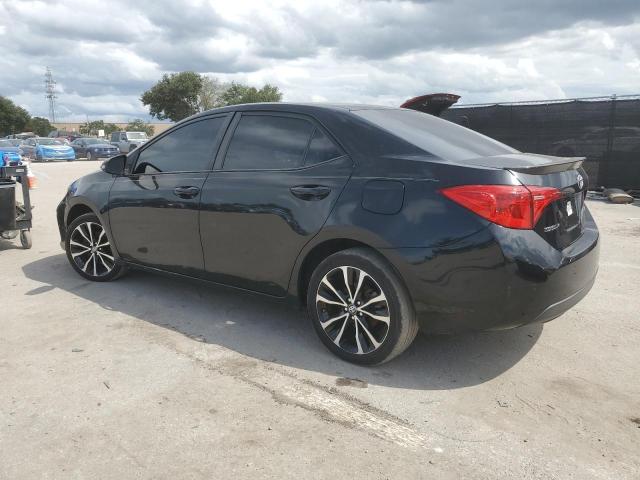 5YFBURHE2JP795576 - 2018 TOYOTA COROLLA L 黑色 照片 2