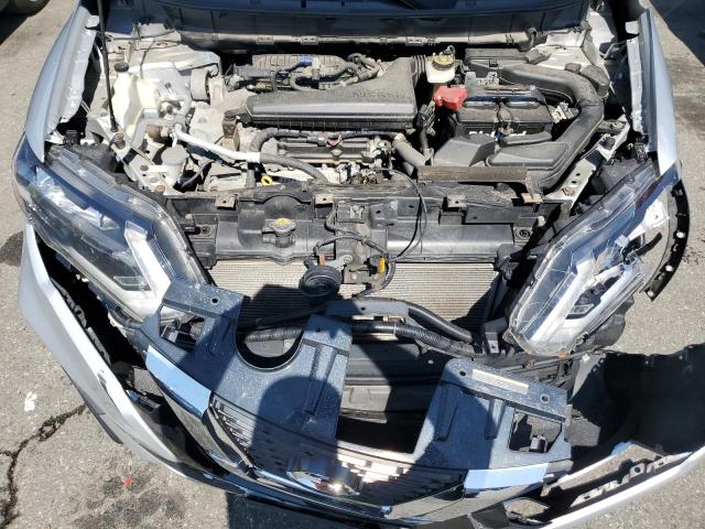 JN8AT2MV8HW263007 - 2017 NISSAN ROGUE S 银色 照片 12