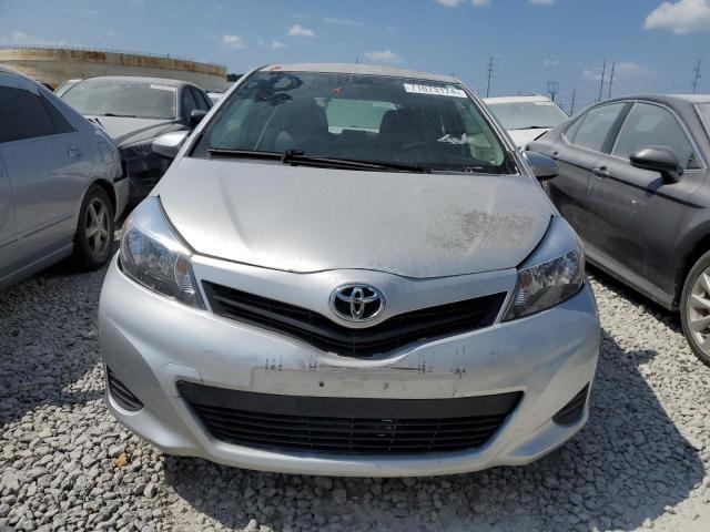 JTDJTUD38CD540684 - 2012 TOYOTA YARIS SILVER photo 5