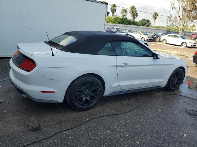 1FATP8UH5K5122341 - 2019 FORD MUSTANG WHITE photo 3