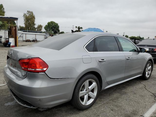1VWBP7A36CC042856 - 2012 VOLKSWAGEN PASSAT SE 银色 照片 3