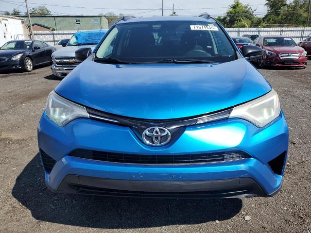 2T3BFREVXGW476441 - 2016 TOYOTA RAV4 LE BLUE photo 5