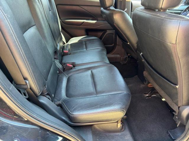 JA4AD3A32GZ004716 - 2016 MITSUBISHI OUTLANDER SE BLACK photo 6