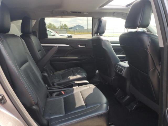 5TDJKRFHXGS306582 - 2016 TOYOTA HIGHLANDER XLE 灰色 照片 11