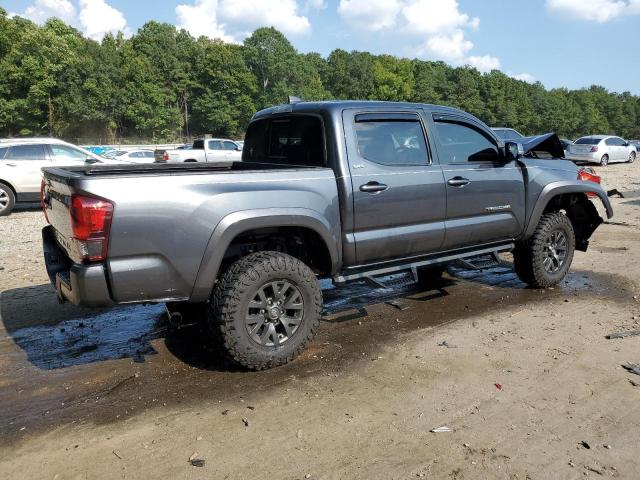 3TMCZ5AN0PM590248 - 2023 TOYOTA TACOMA DOUBLE CAB Grau Foto 3