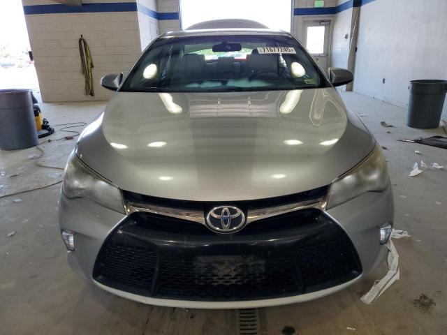 4T1BF1FKXFU044672 - 2015 TOYOTA CAMRY LE SILVER photo 5