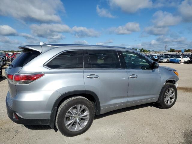 5TDJKRFH5FS086055 - 2015 TOYOTA HIGHLANDER XLE SILVER photo 3