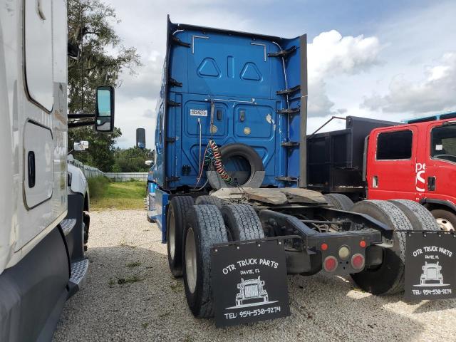 3AKJGLDR7JSHZ7177 - 2018 FREIGHTLINER CASCADIA 1 Blau Foto 3