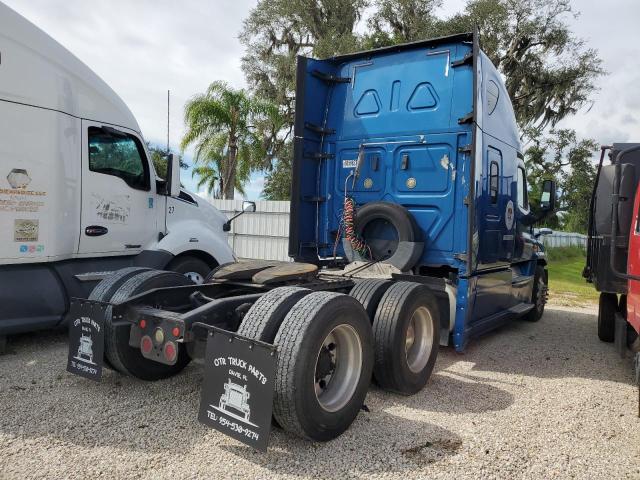 3AKJGLDR7JSHZ7177 - 2018 FREIGHTLINER CASCADIA 1 Blau Foto 4