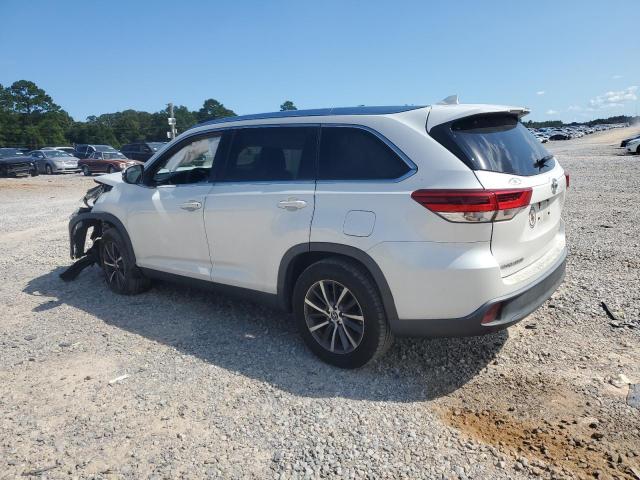 5TDKZRFH2KS562031 - 2019 TOYOTA HIGHLANDER SE WHITE photo 2
