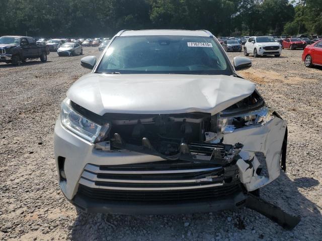 5TDKZRFH2KS562031 - 2019 TOYOTA HIGHLANDER SE WHITE photo 5