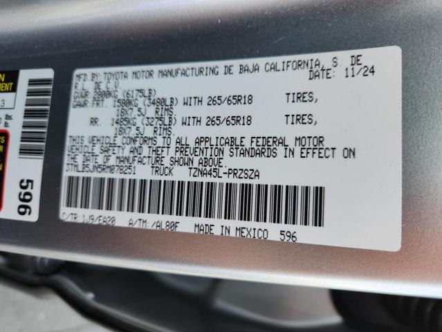 3TMLB5JN5RM078251 - 2024 TOYOTA TACOMA DOUBLE CAB Серебристый фото 13