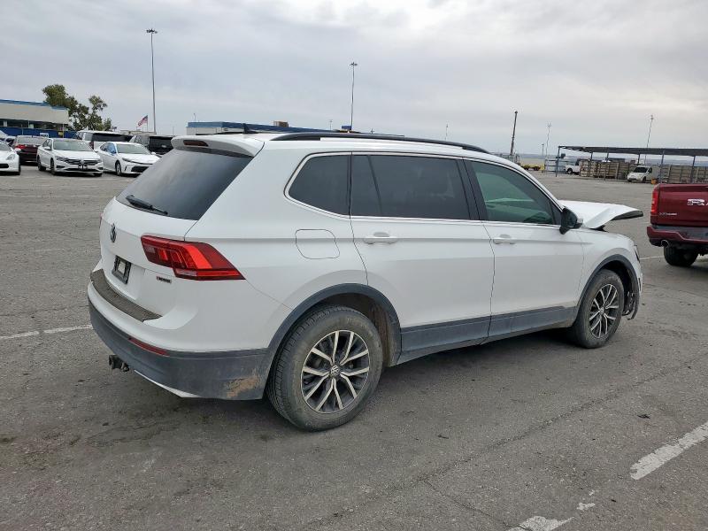 3VV2B7AX1KM100553 - 2019 VOLKSWAGEN TIGUAN SE Biały zdjęcie 3