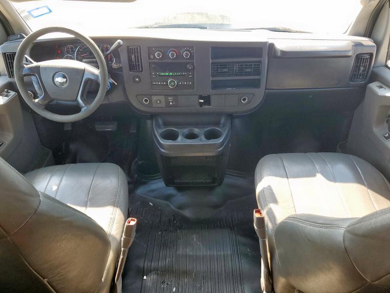 1GAHG39K591113432 - 2009 CHEVROLET EXPRESS G3 Ağ foto 8