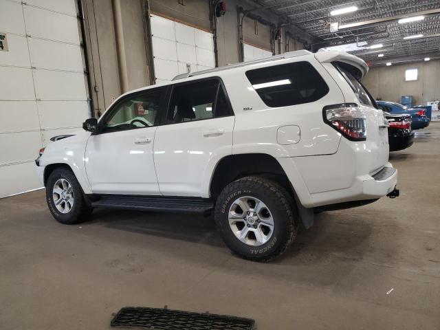 JTEBU5JR0H5435022 - 2017 TOYOTA 4RUNNER SR5/SR5 PREMIUM Weiß Foto 2