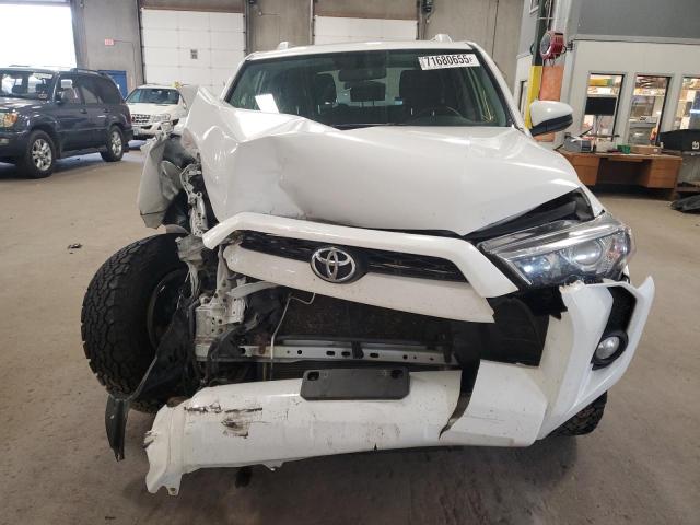 JTEBU5JR0H5435022 - 2017 TOYOTA 4RUNNER SR5/SR5 PREMIUM Weiß Foto 5