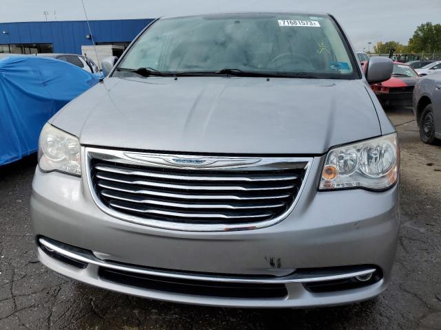 2C4RC1BG2DR547894 - 2013 CHRYSLER TOWN & COU TOURING 银色 照片 5