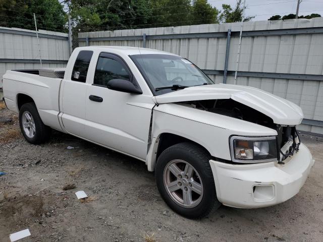 1D7HE32K09S807503 - 2009 DODGE DAKOTA SXT WHITE photo 4