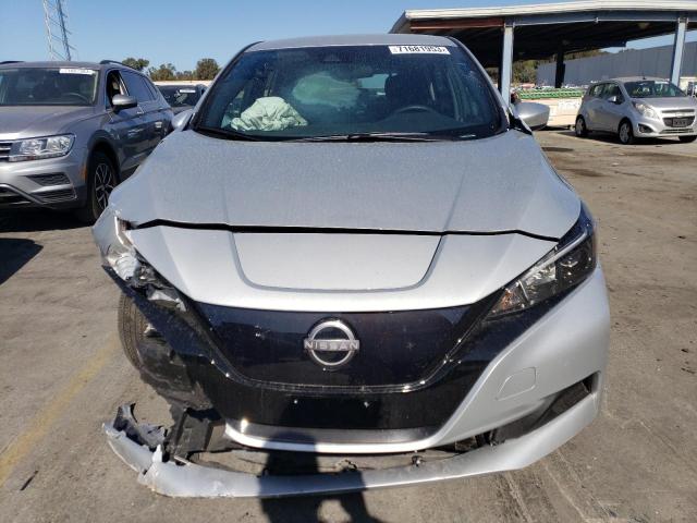 1N4AZ1BV4PC562961 - 2023 NISSAN LEAF S SILVER photo 5