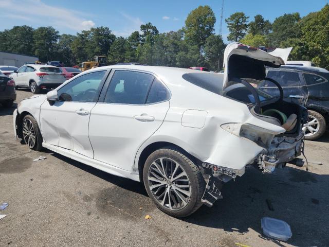 4T1B11HK9JU157923 - 2018 TOYOTA CAMRY L WHITE photo 2