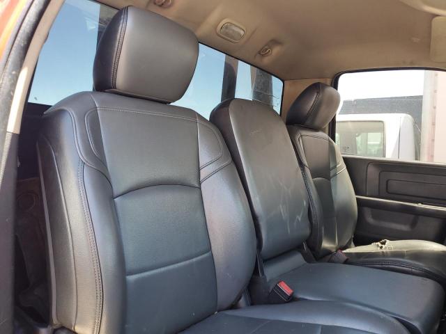 3C7WRMDL3KG729459 - 2019 RAM 5500 TWO TONE photo 10